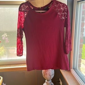Express Large 3/4 lace sleeve, crimson red top